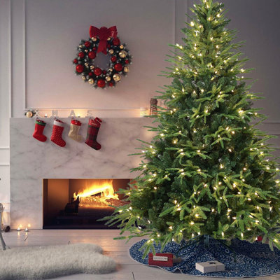 Artificial Christmas Tree, Hinged Pine with Partial Memory Wire Branches, Foldable Stand for Holiday Decoration