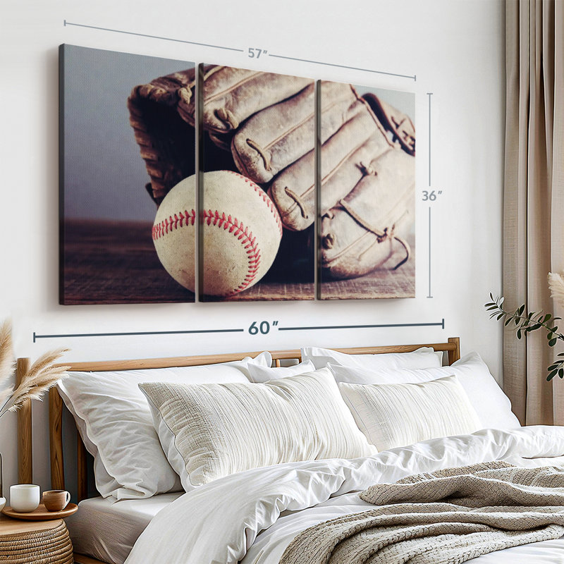 «Baseball Memorabilia» sur toile, H 36 po x l 57 po x P 1,25 po