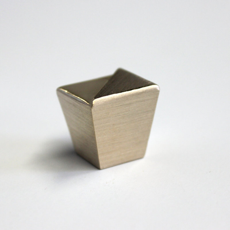 Pyramid Square Knob, Polished Brass