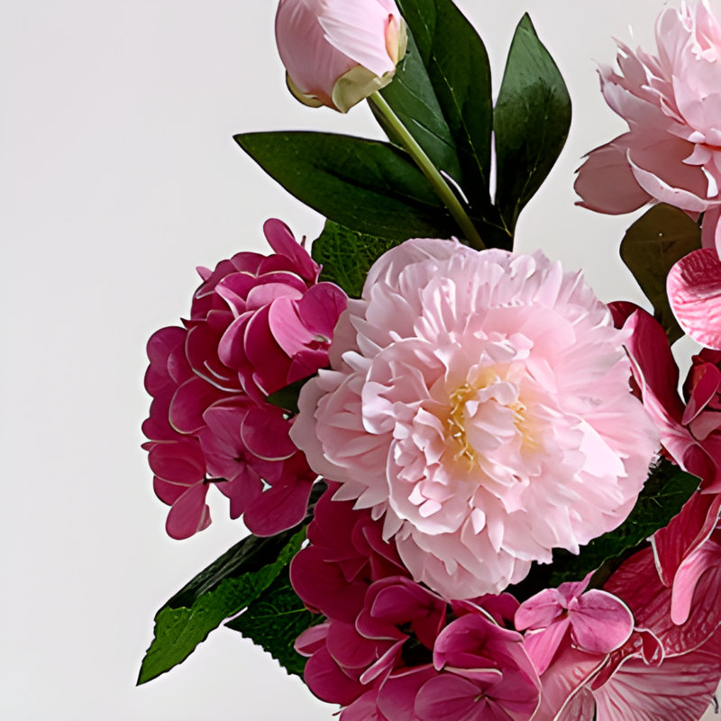 Ornements de fleurs simulées