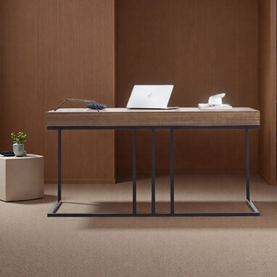 Minimalist and Versatile Design Desk