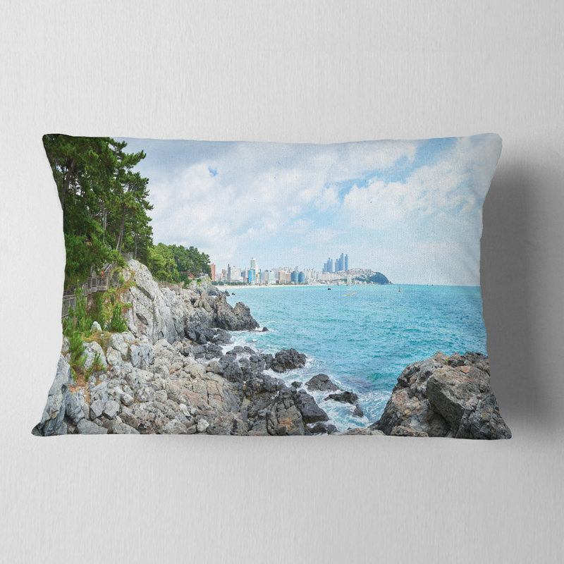 Coussin lombaire de paysage imprimé le long de la côte de Dogbane