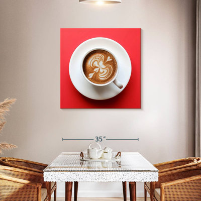 Yarlin Coffee On Red
