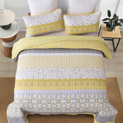 3-Pieces Boho Bohemian Striped Patchwork Floral Quilt Coverlet Set Lightweight Microfiber Summer Bedding Set
