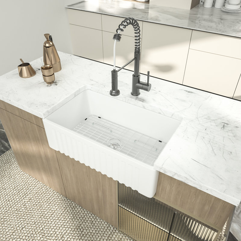 Évier de cuisine à cuve simple en céramique blanche à tablier frontal L 30 po x l 18 po