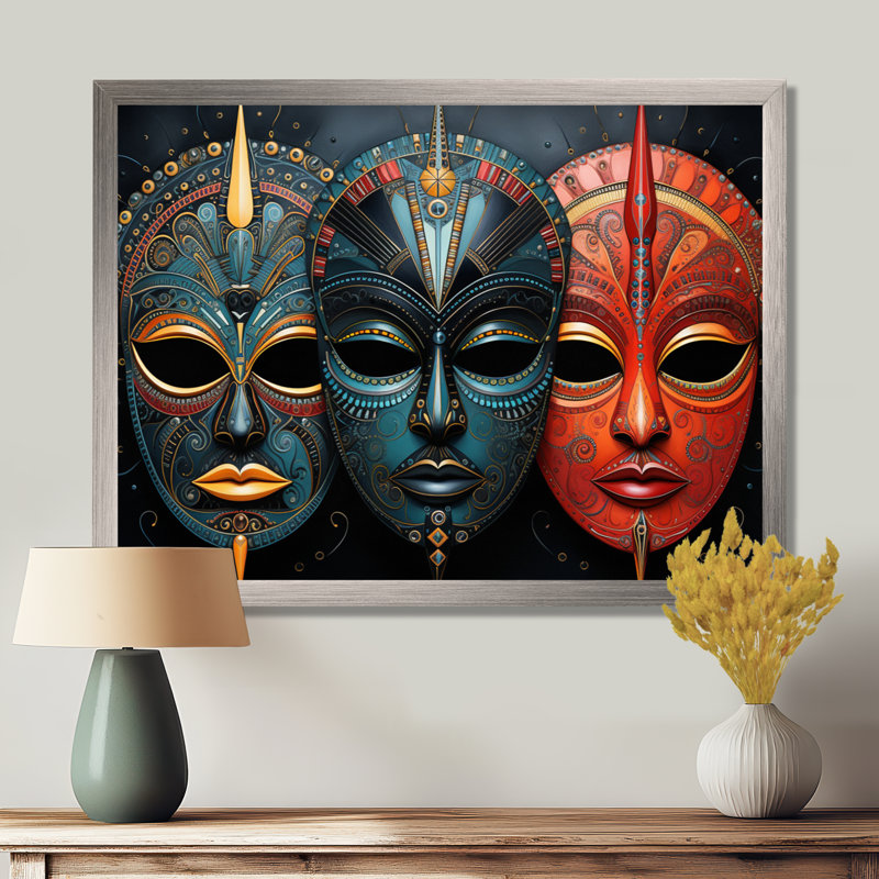 Red African Masks III - Masque africain, art mural, H 12 po x l 20 po, Érable, Reproduction avec cadre flottant