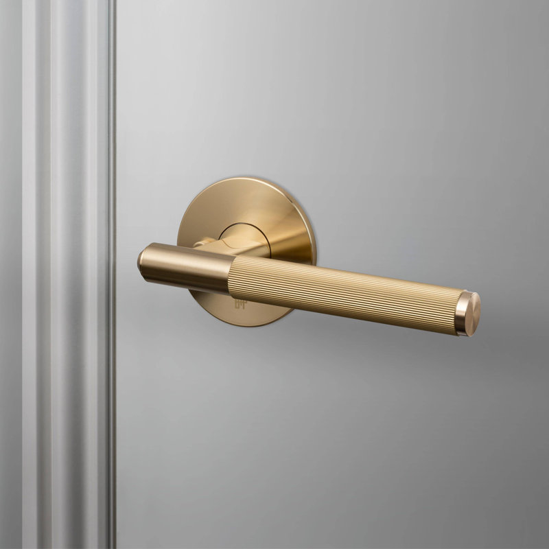 Round Passage (Hall & Closet) Door Lever with Round Rosette, Brass