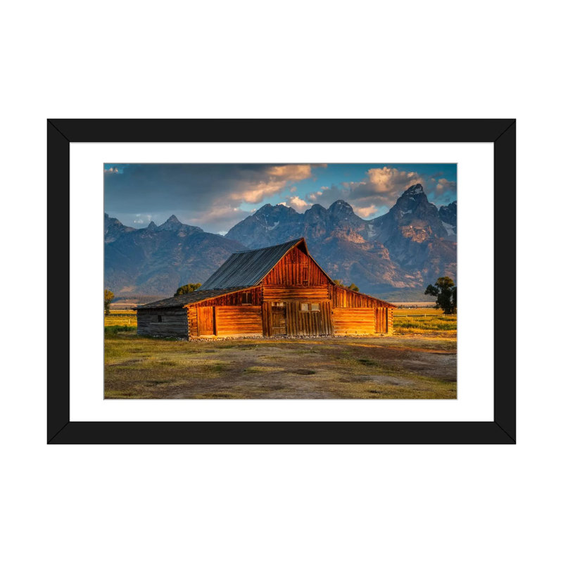 «Old Barn», reproduction de photo sur toile, H 16 po x l 24 po x P 1 po, Papier d'art encadré noir, Blanc