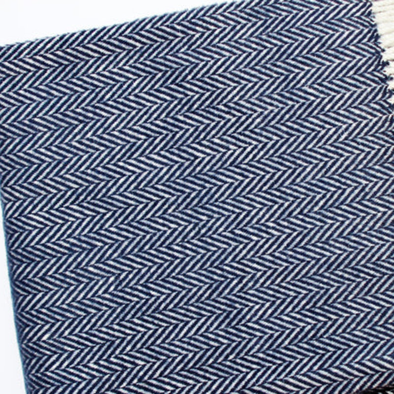 Jeté Slanted, Chevron bleu marine