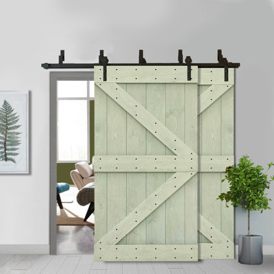 Porte de grange à panneaux et en bois avec quincaillerie d'installation