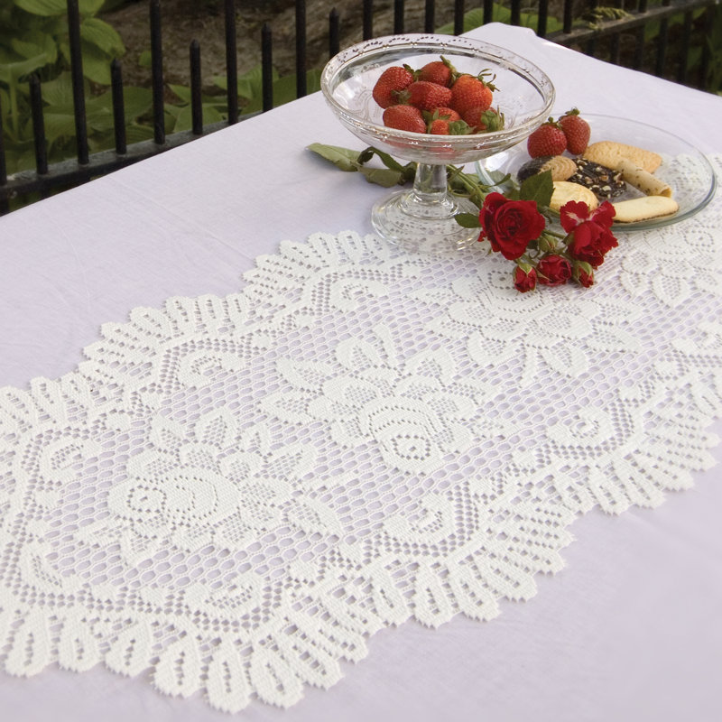 Chemin de table ovale floral Kreider, Écru, l 15 po x L 33 po