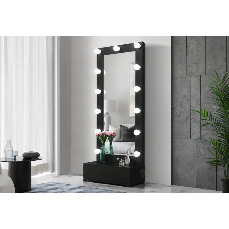Miroir ELISA, Noir