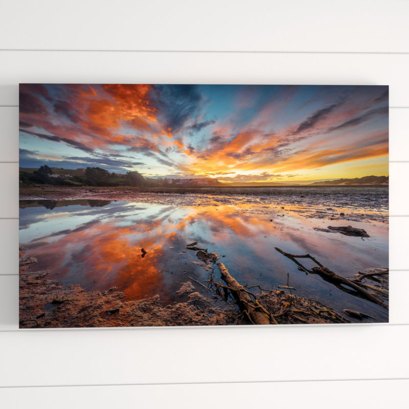 «Fire in the Sky» par Sergio Lanza - Estampe numérique sur toile tendue avec châssis, H 12 po x l 18 po x P 1,5 po, Non mat