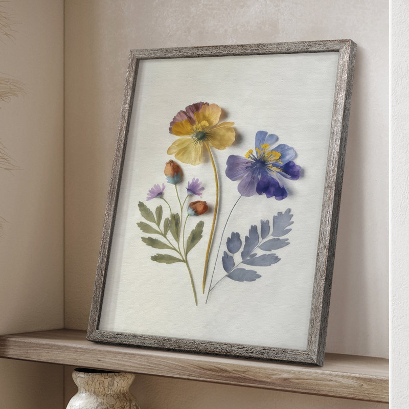 Pressed Flower Memories III, reproduction encadrée - bois massif, H 11 po x l 9 po