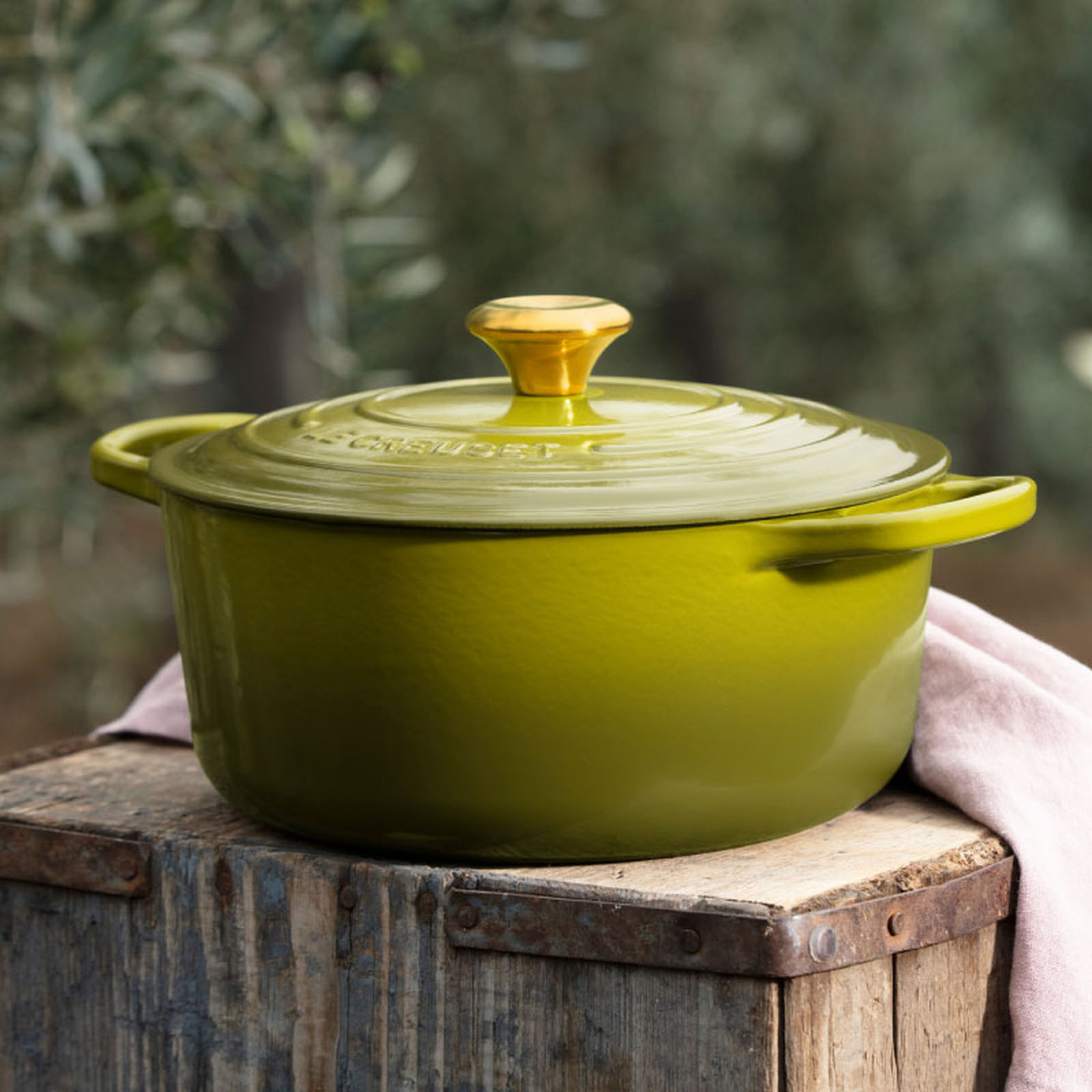Le Creuset Signature Enameled Cast Iron Round Dutch Oven with Lid, 7.25 quarts, Olive