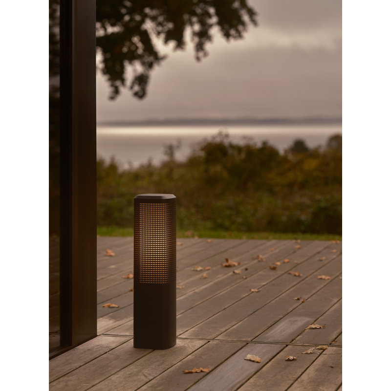 Lamp Post (Full), 45 cm H x 12 cm W x 12 cm D, Black
