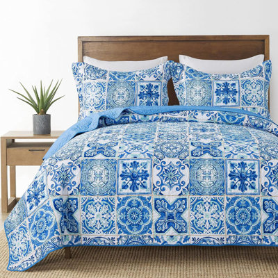 HoneiLife King Size Blended Fabric North African Charm Blue Quilt Bedding Set with Pillow Shams