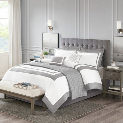 Ensemble d'édredon et de courtepointe luxueux 8 pièces en gris, double / grand, pour une utilisation toute l'année et un décor intérieur élégant