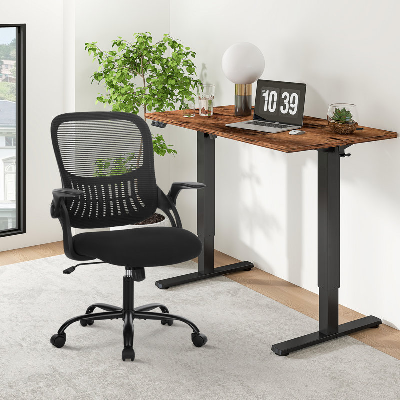 Ensemble de bureau: bureau électrique debout et chaise de bureau en filet, Brun rustique