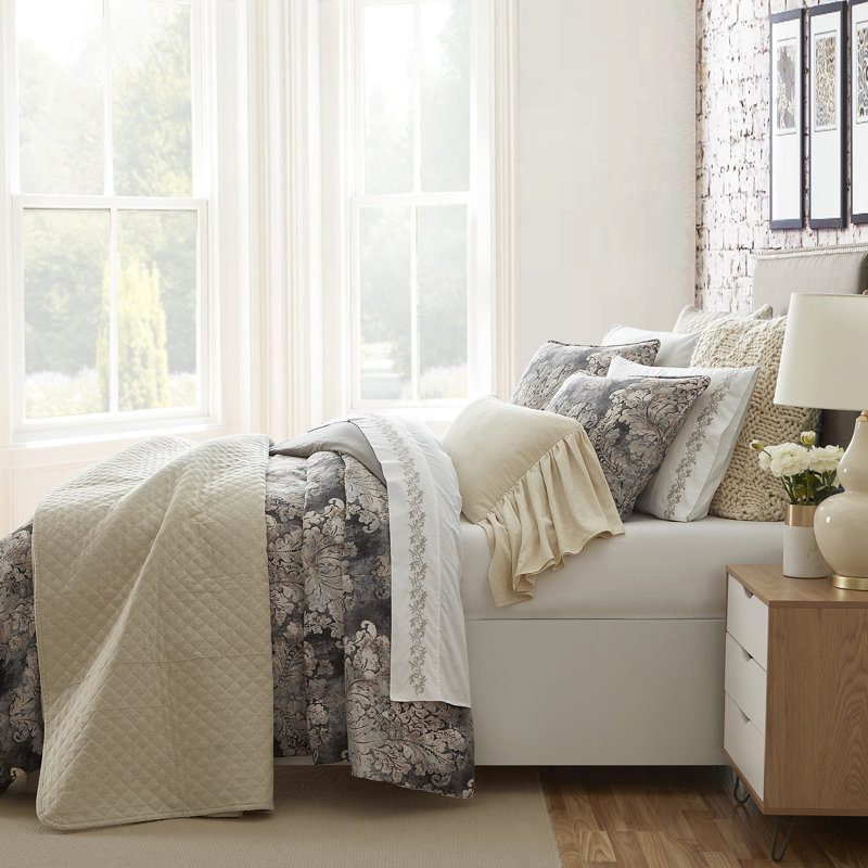 Victoria Smoky Damask Washed Linen Romantic Modern Traditional 3 Piece Comforter Set, Queen Comforter + 2 Shams