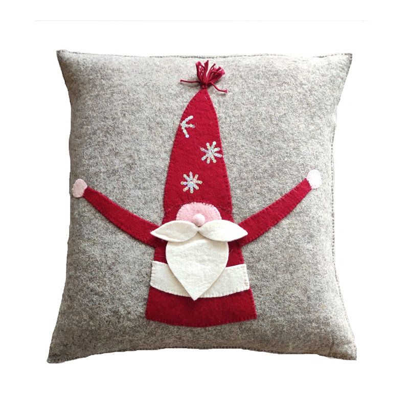 Coussin en laine feutrée à la main - gnome avec chapeau rouge à paillettes - 20 po, Oreiller (inclus)