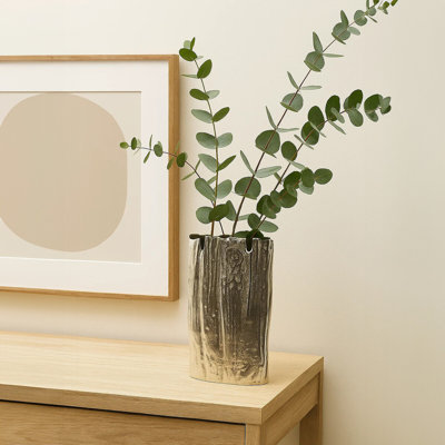 Bunting Metal Table Vase