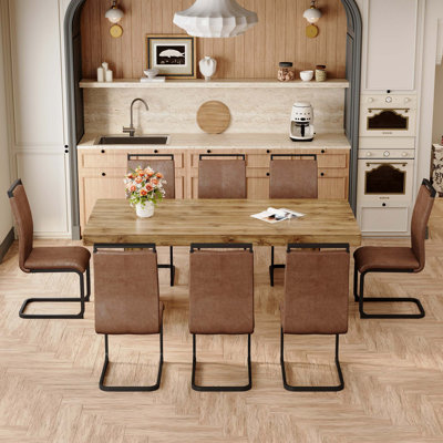 Ensemble de table et de chaises 78,7 po x 39,4 po x 29,9 po en bois aggloméré, avec un plateau de table de 3,5 po d'épaisseur.