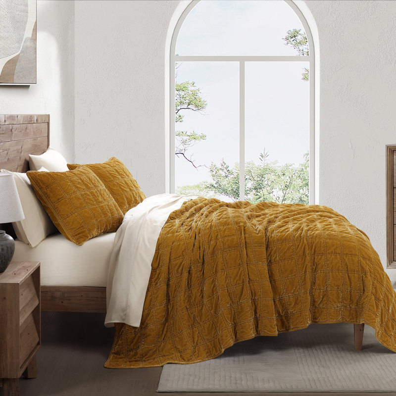 Ensemble de courtepointe Stella, Courtepointe pour très grand lit + 2 taies d'orei, Safran