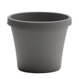 Terra Traditional Plastic Indoor/Outdoor Pot Planter