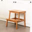 Tabouret à 2 marches en bois, P 16,9 po x l 15,4 po, sécuritaire pour une utilisation polyvalente, capacité portative de 250 lb, espaces minimalistes idéaux