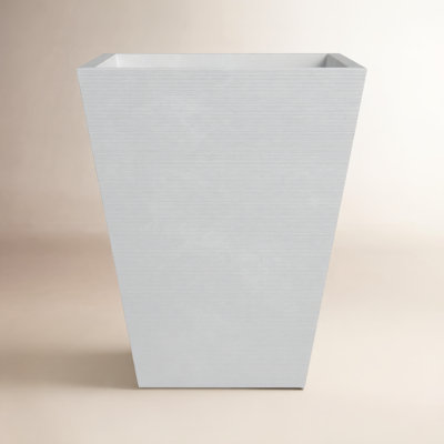 Pro Series 26" Pot Planter