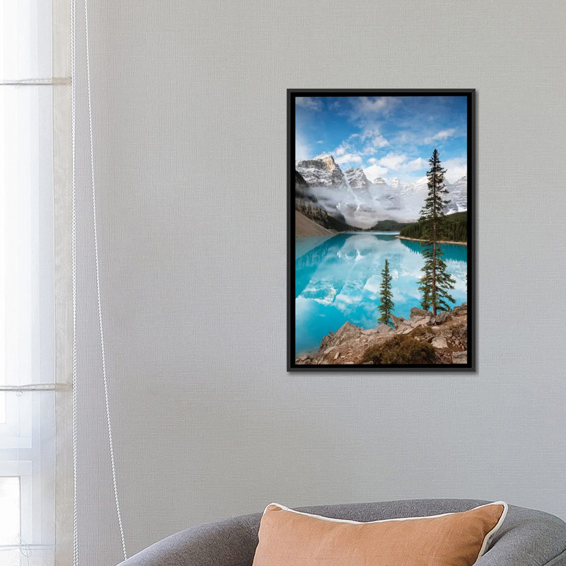 «moraine lake, H 26 po x l 18 po x P 1,5 po, Toile avec cadre noir