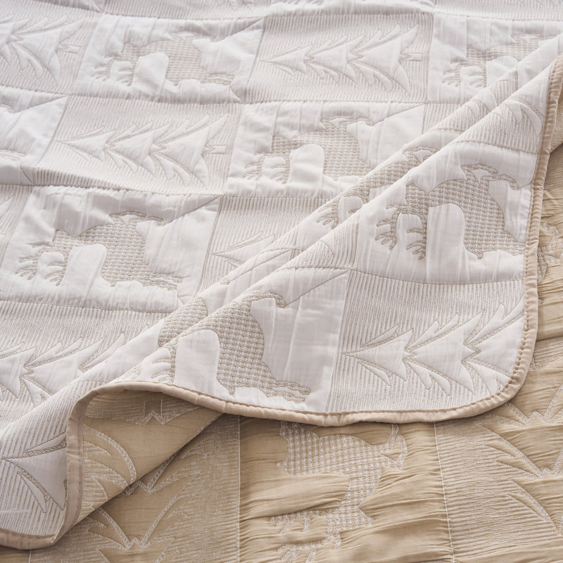 Greenland Home Fashions Reindeer Games 2-Piece Twin Size White Coverlet Set, 68x88 Inch, Reindeer Games