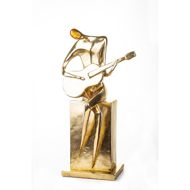 Auhert Figurines & Sculptures