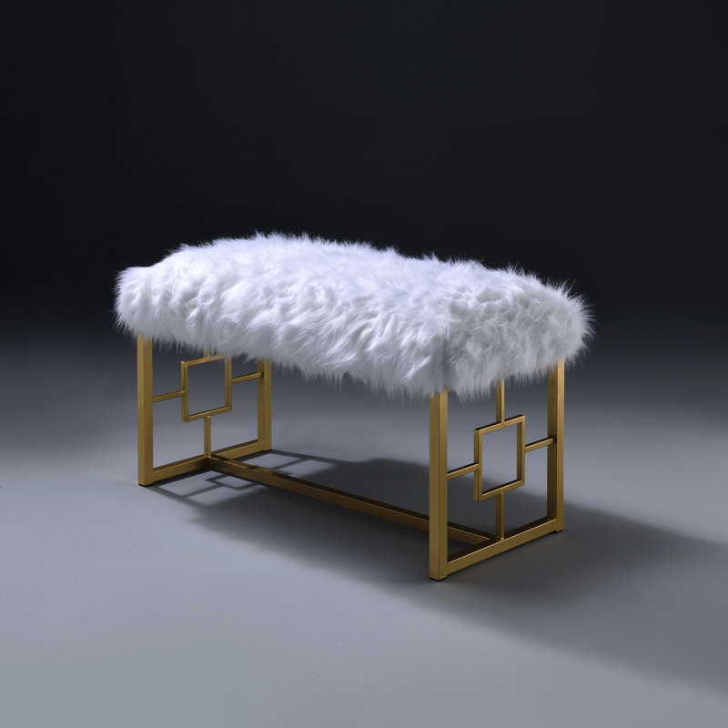 Banc de chambre contemporain blanc et doré avec coussin en fausse fourrure chaud pour le confort