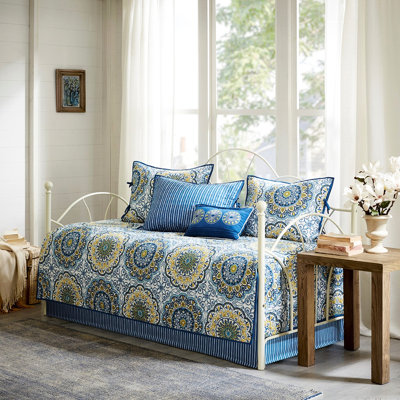 48f-f3cf-578d3 Comforter