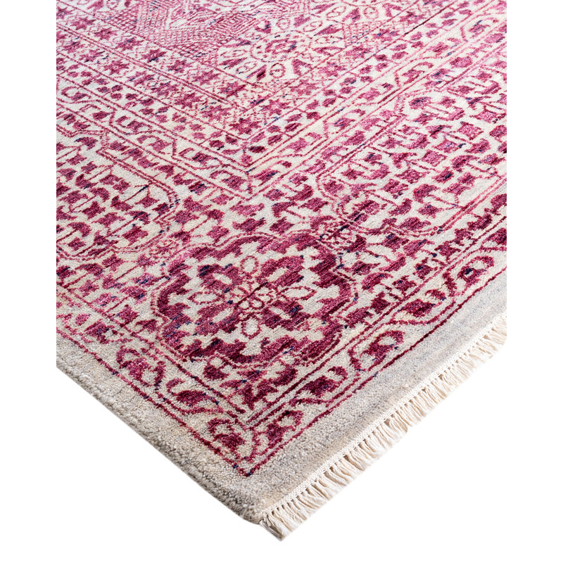 Handmade Pink and Gray Wool Silk Medallion Area Rug, 8' 1" x 10' 0"