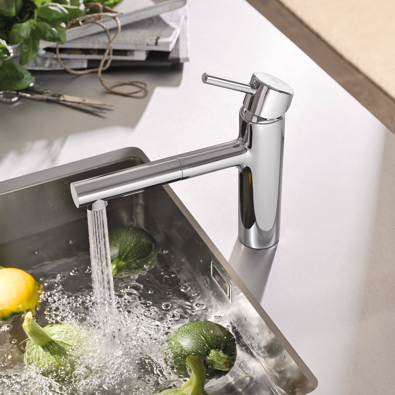 Concetto™ Pull Out Single Handle Kitchen Faucet, StarLight Chrome