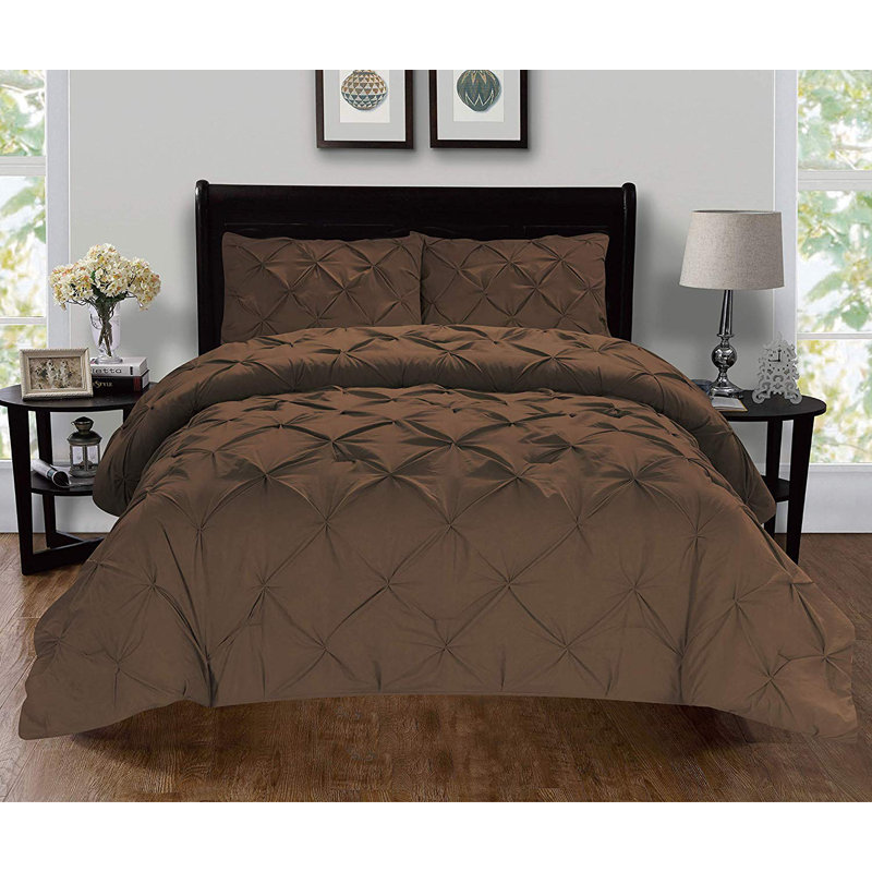 Damarius Polyester Duvet Cover, King/Cal. King Duvet Cover + 2 Shams, Chocolate