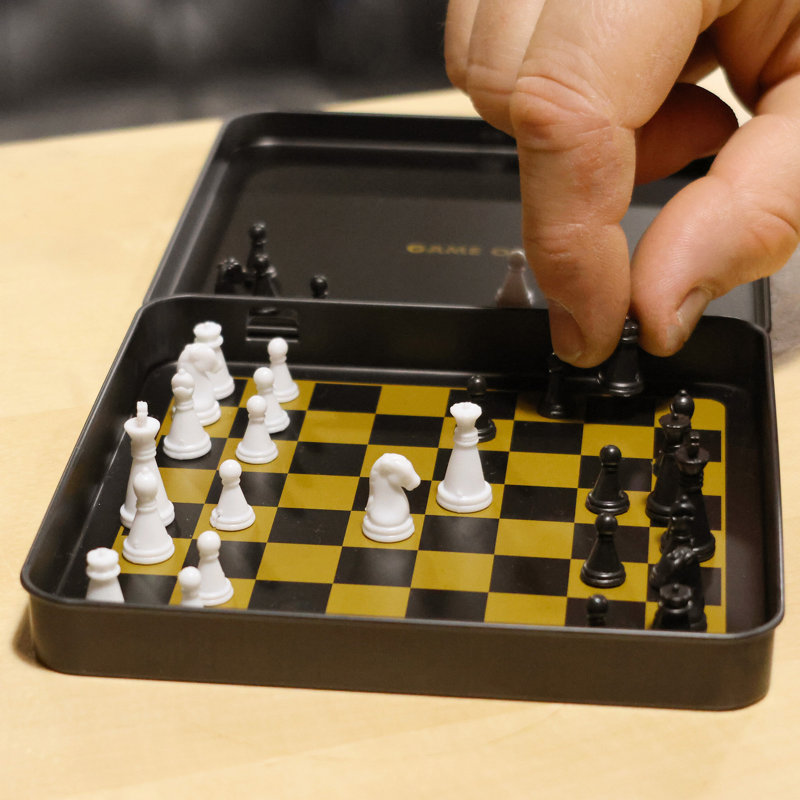 SUCK UK Chess Set