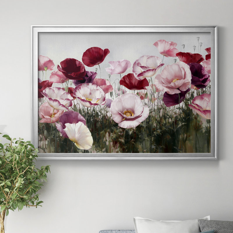 Royal Poppy Field - peinture encadrée, Toile avec cadre argenté, H 30,5 po x l 42,5 po x P 1,5 po