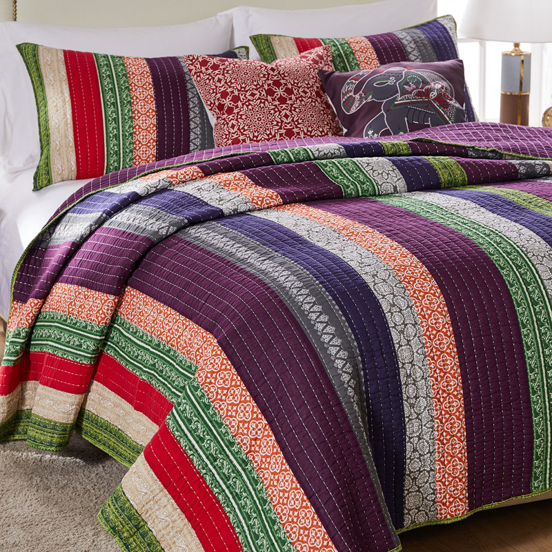 Marley Twin Reversible Cotton Quilt Set in Red and Plum