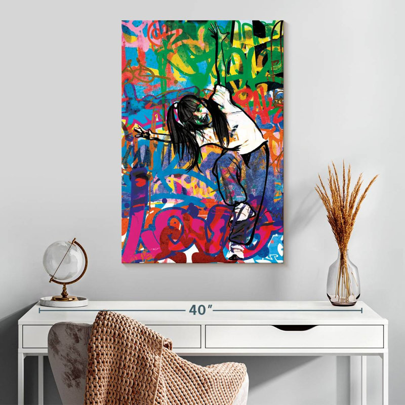 Danse urbaine Enn, H 30 po x l 20 po