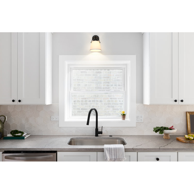 Wallchiere, Matte Black