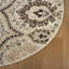 Tapis rond gris ivoire résistant aux taches-114424497