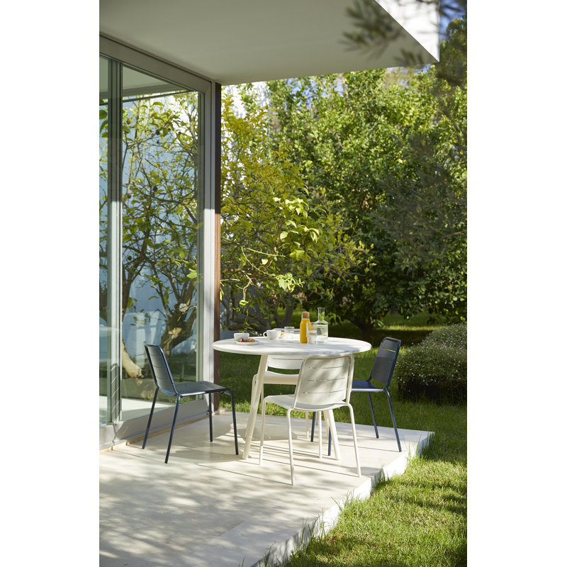 Area Outdoor Round Dining Table, White