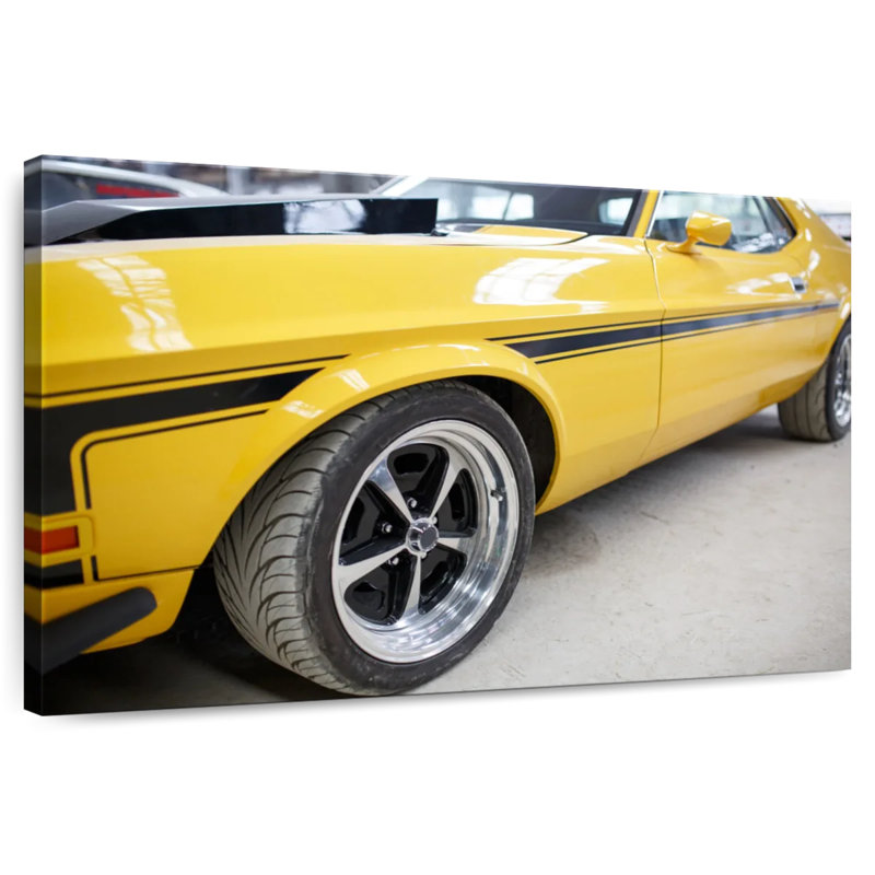 Voiture-musée jaune Mehar, H 24 po x l 36 po