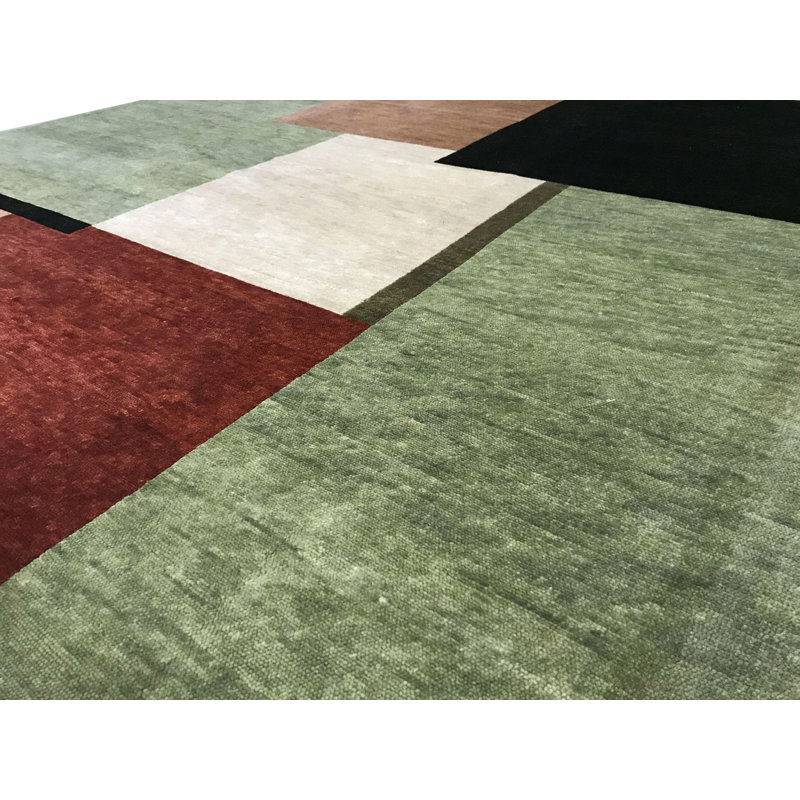 Hand-Knotted High-Quality Green Area Rug