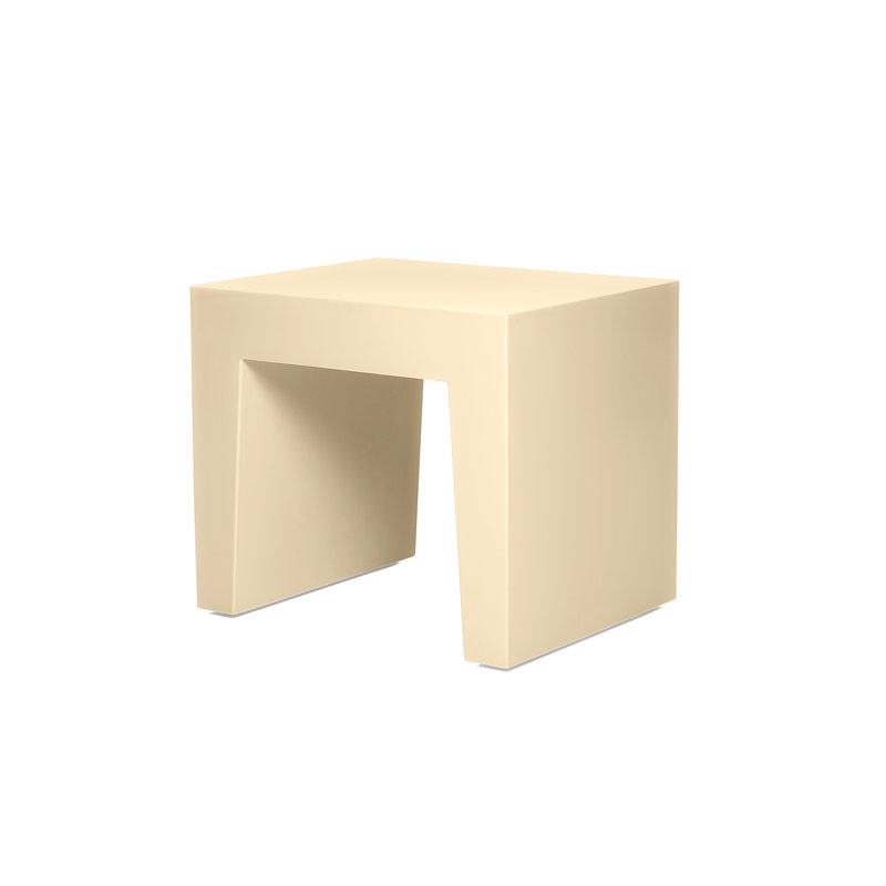 Siège en béton, Jaune