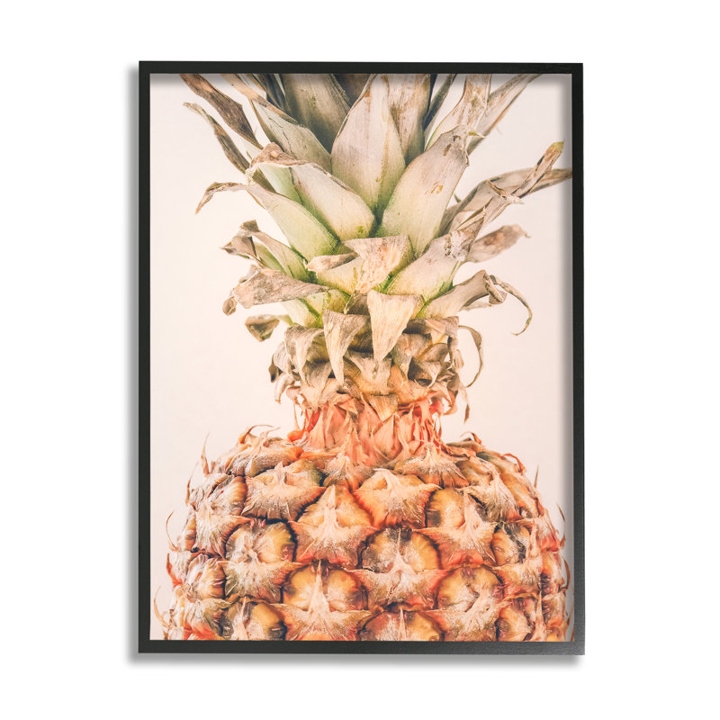 Photographie d'un ananas tropical sur bois par Erin Marie, photographie, Giclée encadrée noir minuit, H 11 po x l 14 po